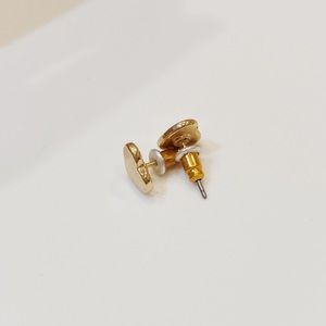 Jewelry - SOLD✨Gold heart earrings Jewelry - SOLD✨Gold heart earrings
